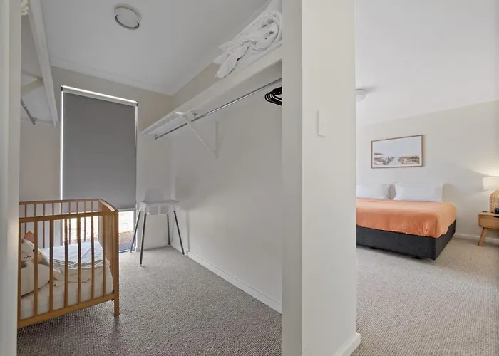 Cusmano Retreat - Contemporary Rural Homestay