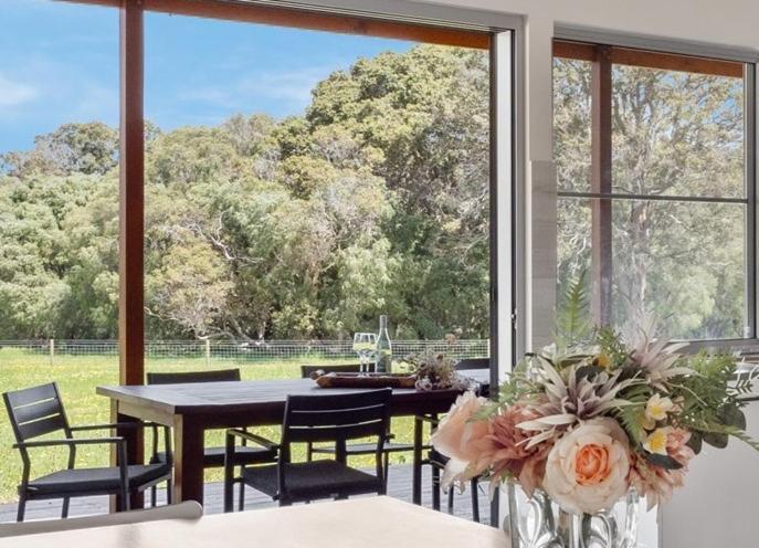 Cusmano Retreat - Contemporary Rural *