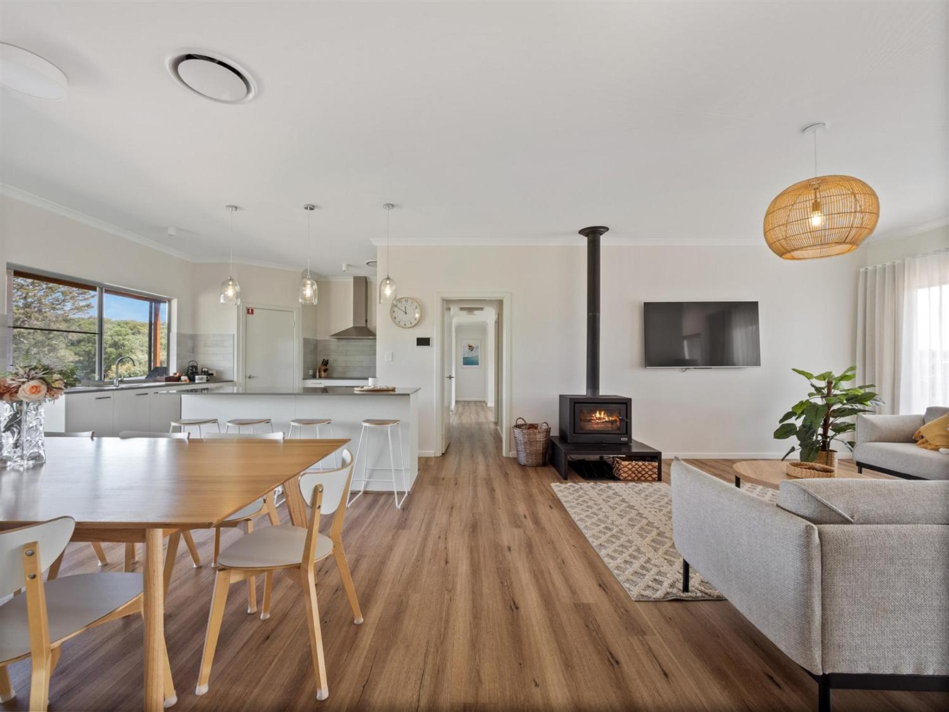 Cusmano Retreat - Contemporary Rural *